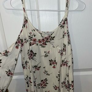 American Eagle Cold Shoulder Top